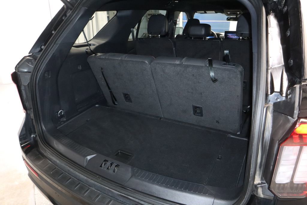 Certified 2025 Ford Explorer ST-Line w/ ST-Line Street Pack image 18