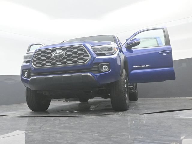 Used 2022 Toyota Tacoma TRD Off-Road w/ TRD Premium Off Road Package AWD/4WD image 35