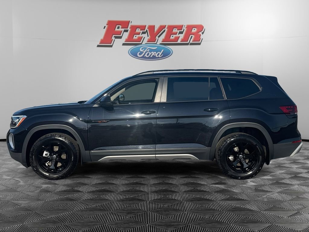 Used 2024 Volkswagen Atlas Peak Edition SEL image 6