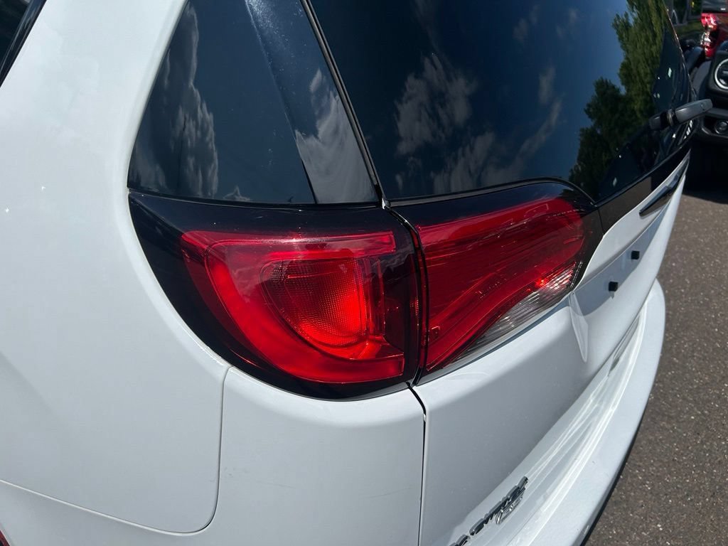 Used 2020 Chrysler Pacifica Limited FWD image 35