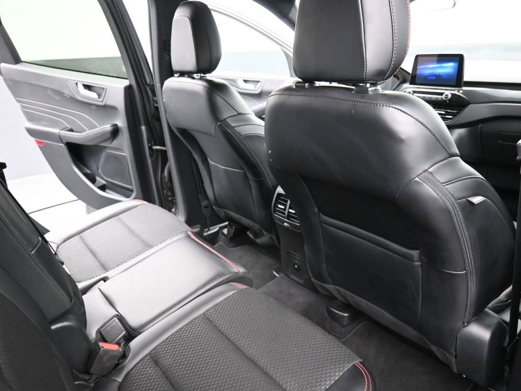 Certified 2025 Ford Escape ST-Line image 10