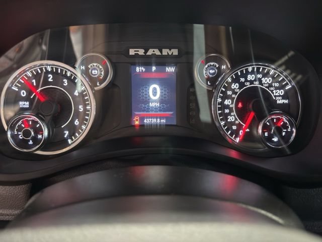 Used 2024 RAM 2500 Tradesman w/ Chrome Appearance Group AWD/4WD image 25