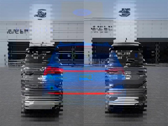 Used 2023 Hyundai Santa Fe SEL image 3