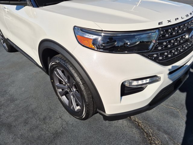 Certified 2023 Ford Explorer XLT w/ Equipment Group 202A AWD/4WD image 10