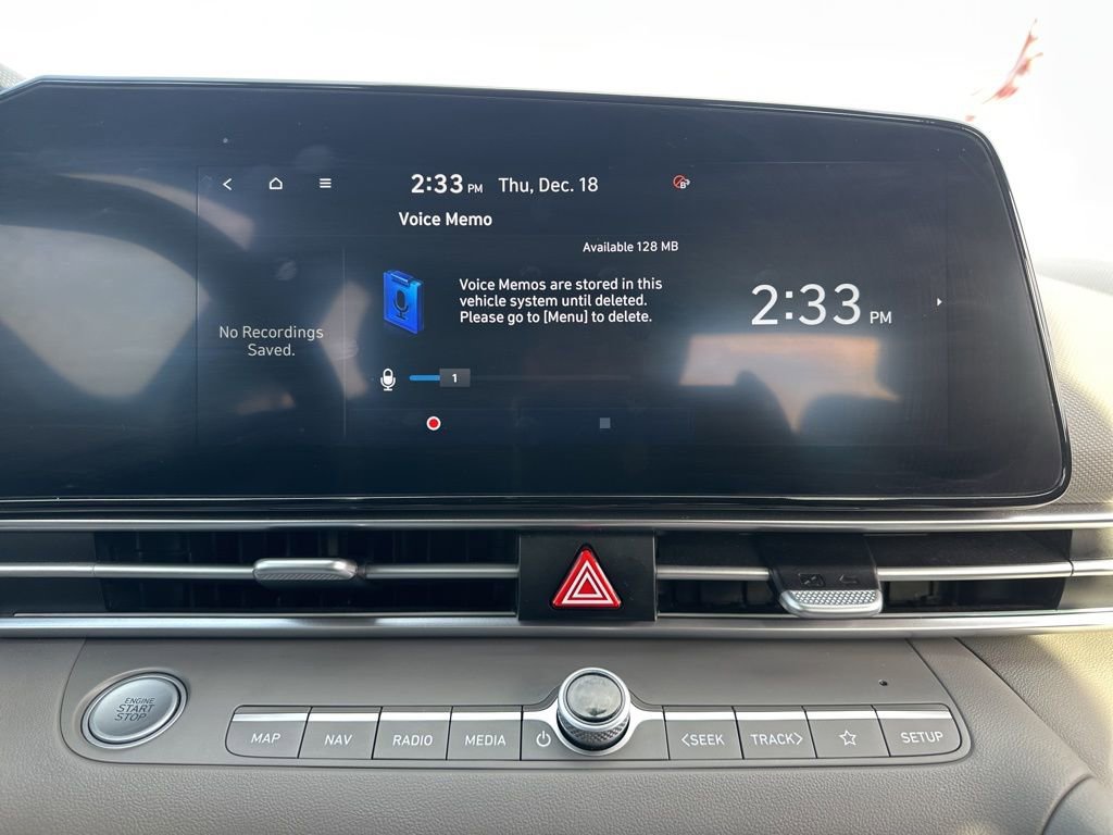 Used 2024 Hyundai Elantra SEL image 32