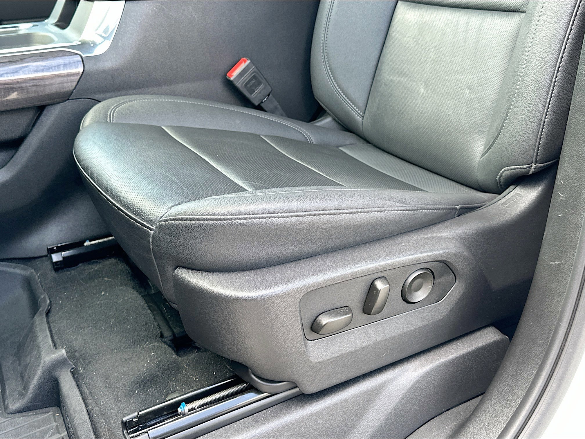 Used 2025 Chevrolet Silverado 1500 LTZ image 20