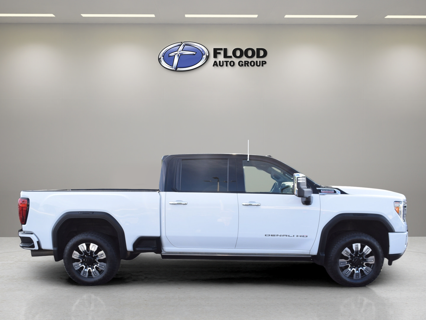 Used 2022 GMC Sierra 2500 Denali w/ Denali Ultimate Package AWD/4WD image 3