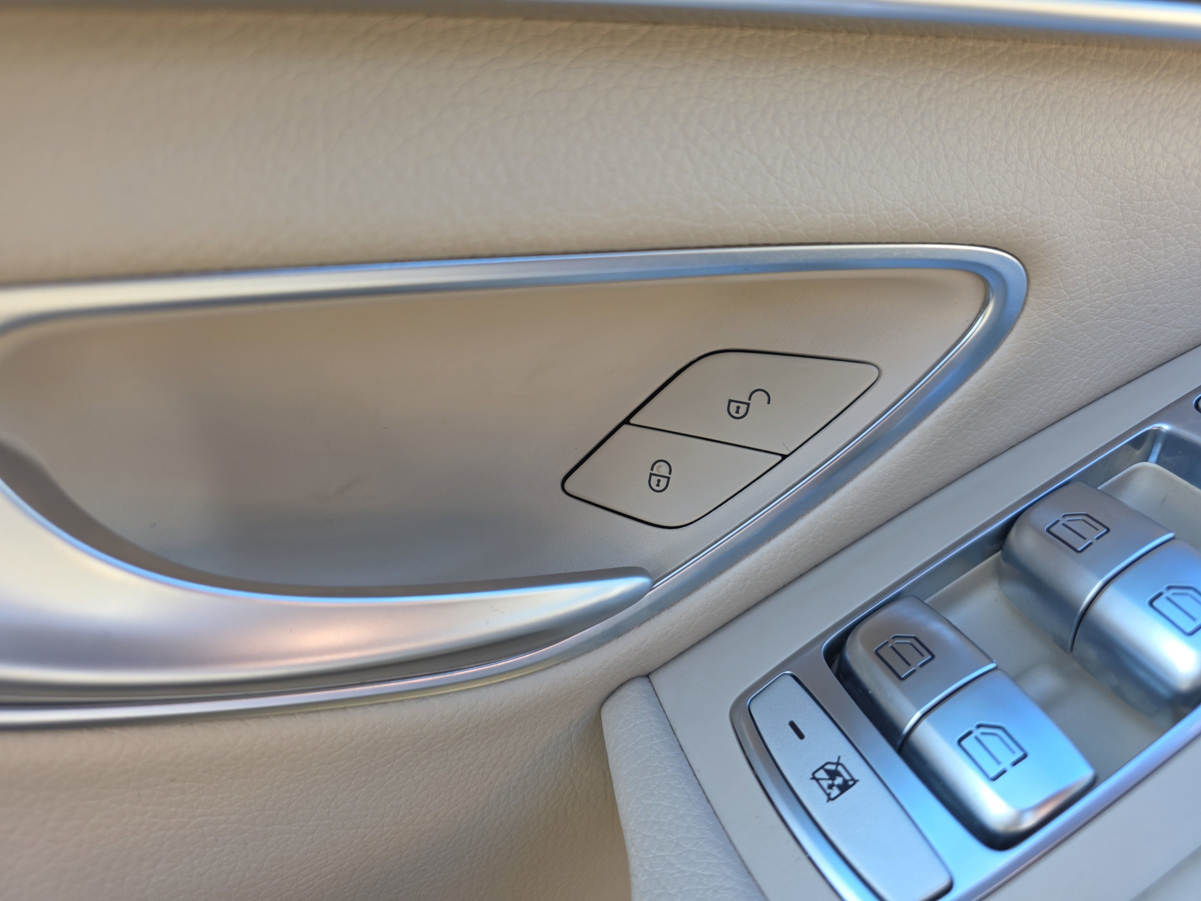 Used 2018 Mercedes-Benz C 300 C 300 w/ Multimedia Package image 25