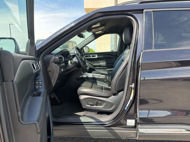 Certified 2020 Ford Explorer XLT w/ Equipment Group 202A AWD/4WD image 9