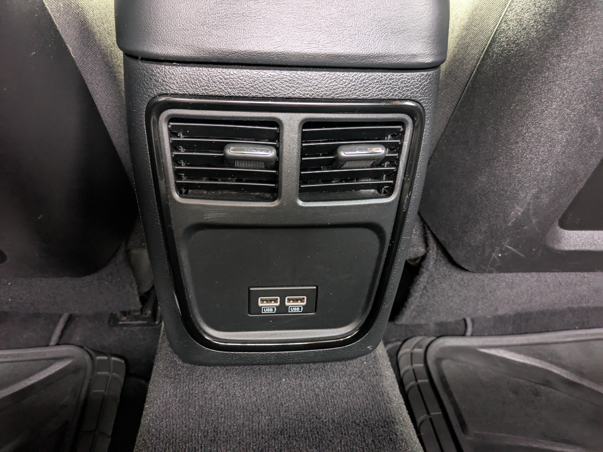 Used 2020 Dodge Charger R/T w/ Blacktop Package image 12