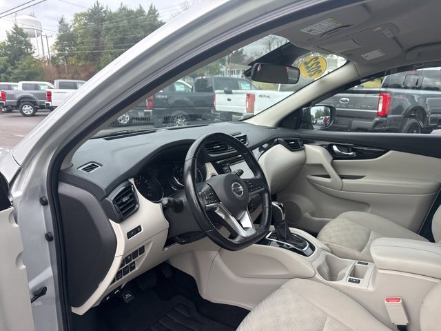 Used 2022 Nissan Rogue Sport SV image 21