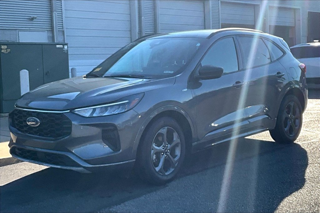 Certified 2023 Ford Escape ST-Line w/ Tech Pack #1 FWD image 2