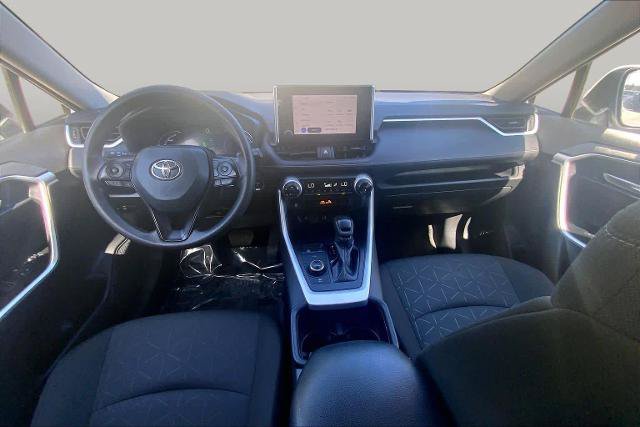 Used 2025 Toyota RAV4 XLE AWD/4WD image 16