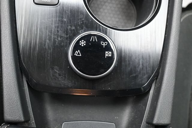 Used 2025 Nissan Rogue SV AWD/4WD image 15
