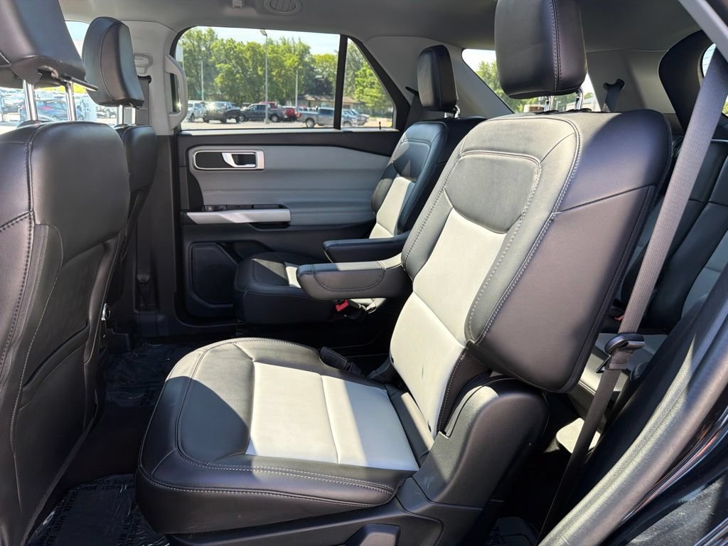 Certified 2023 Ford Explorer XLT w/ Equipment Group 202A AWD/4WD image 14