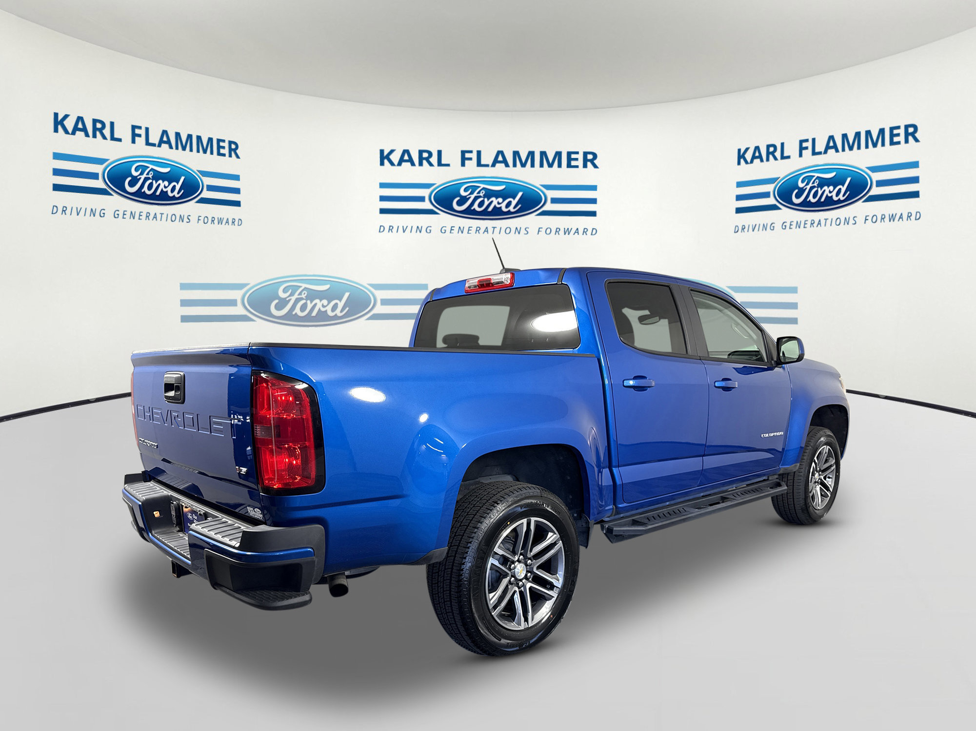 Used 2021 Chevrolet Colorado W/T w/ Custom Special Edition image 3