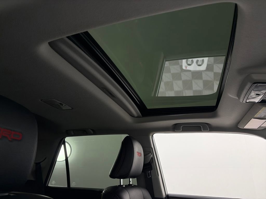 Used 2019 Toyota 4Runner TRD Off-Road Premium image 32