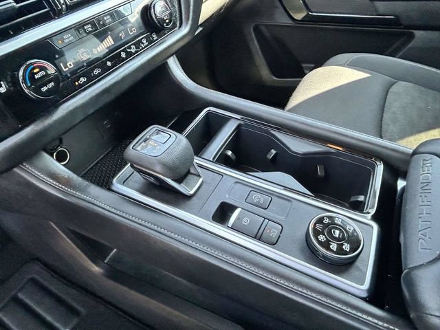 Used 2025 Nissan Pathfinder SV AWD/4WD image 22