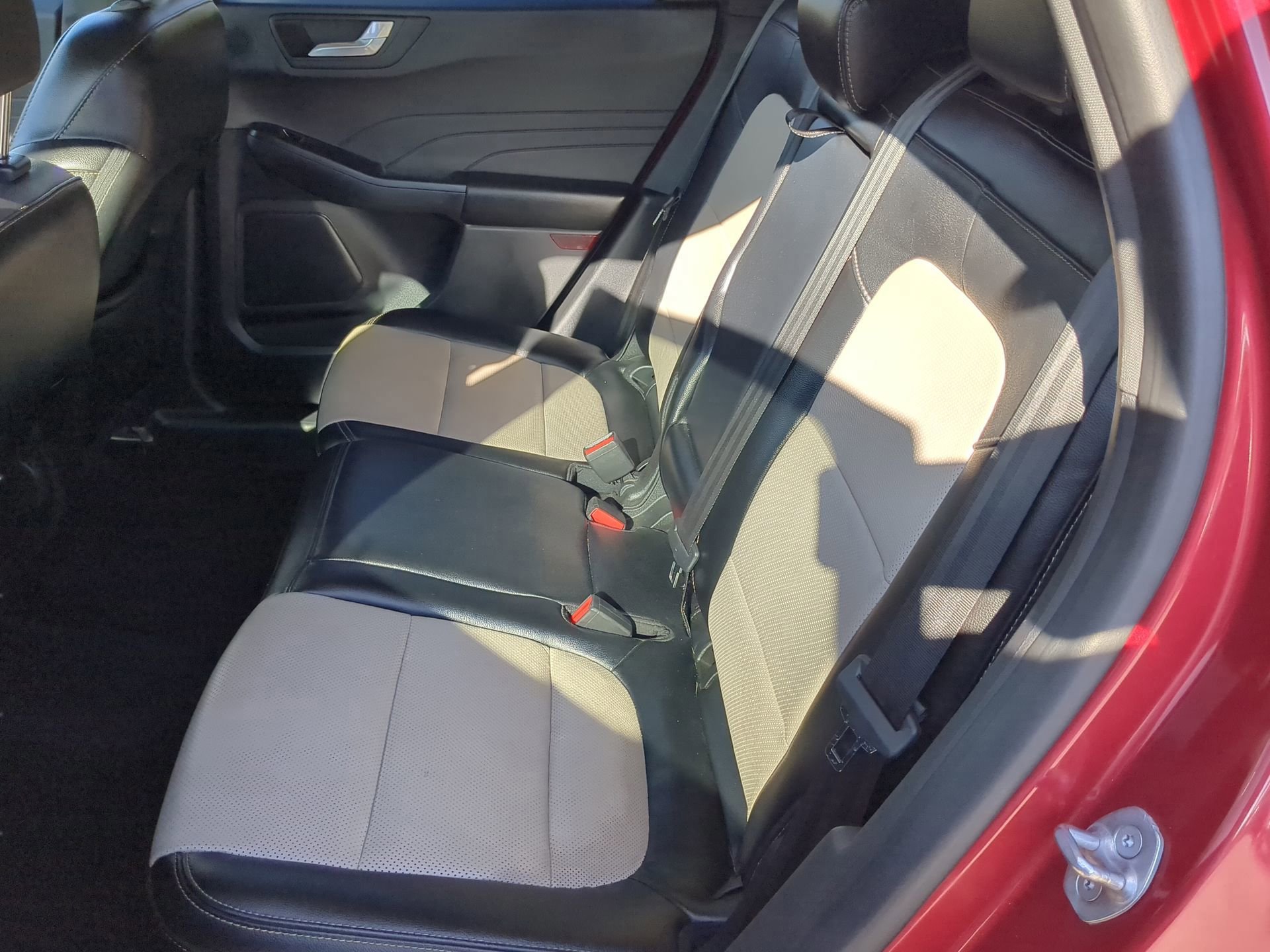 Certified 2022 Ford Escape Titanium w/ Titanium Elite Package image 47