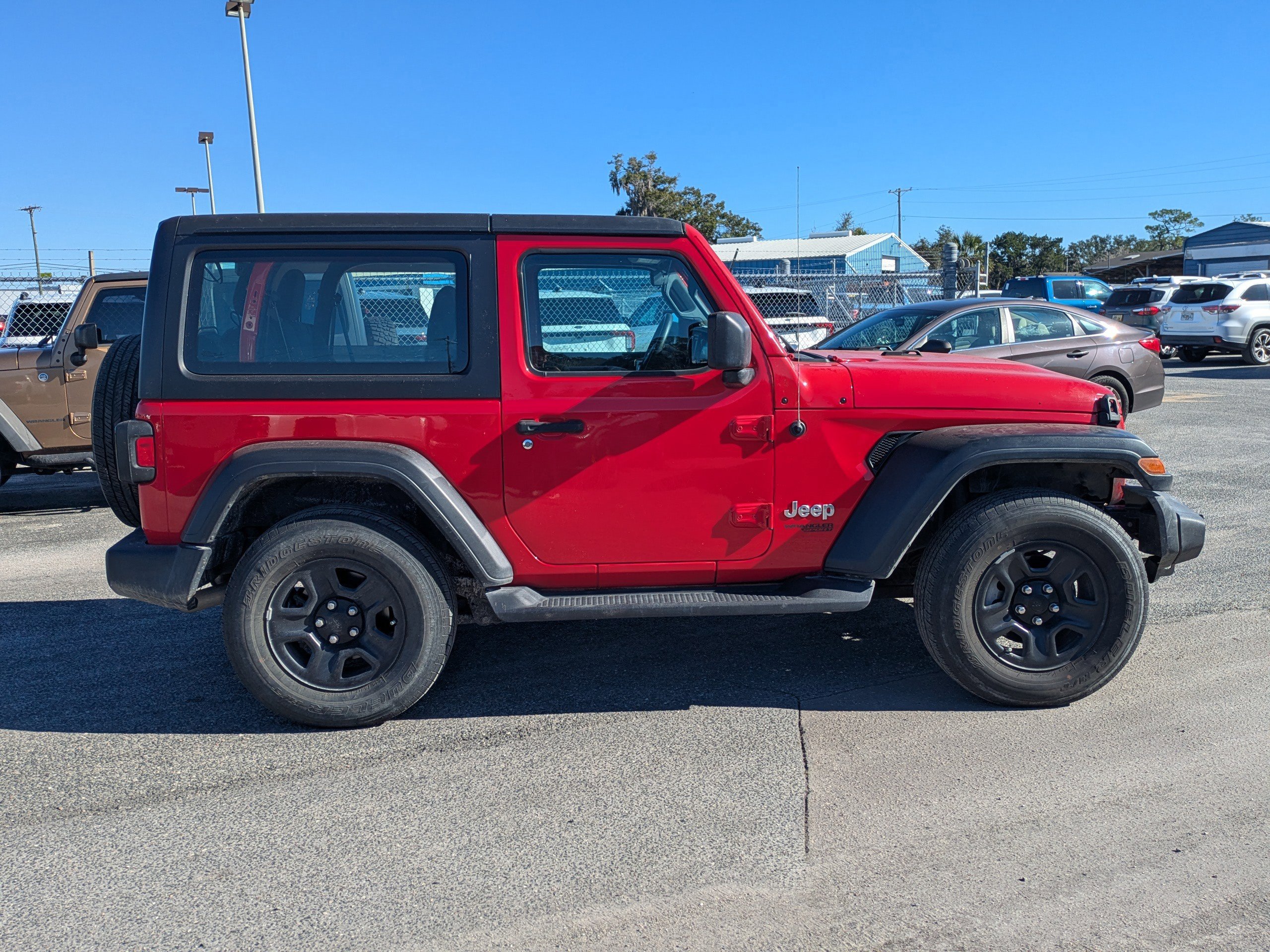 Used 2019 Jeep Wrangler Sport image 6