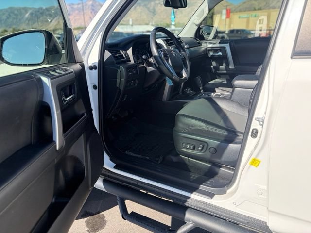 Used 2018 Toyota 4Runner SR5 Premium AWD/4WD image 20