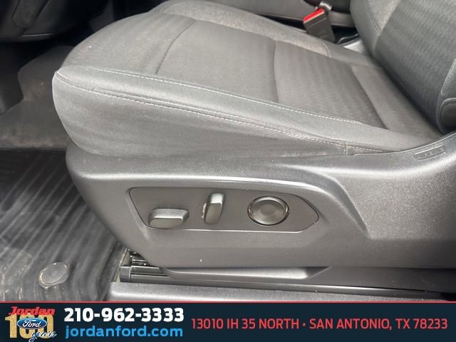 Used 2025 Chevrolet Silverado 2500 Custom w/ Custom Value Package image 14