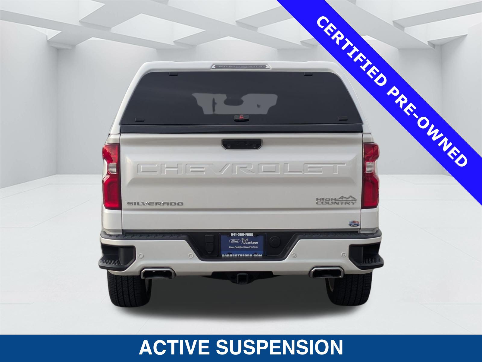 Used 2023 Chevrolet Silverado 1500 High Country w/ High Country Premium Package AWD/4WD image 6
