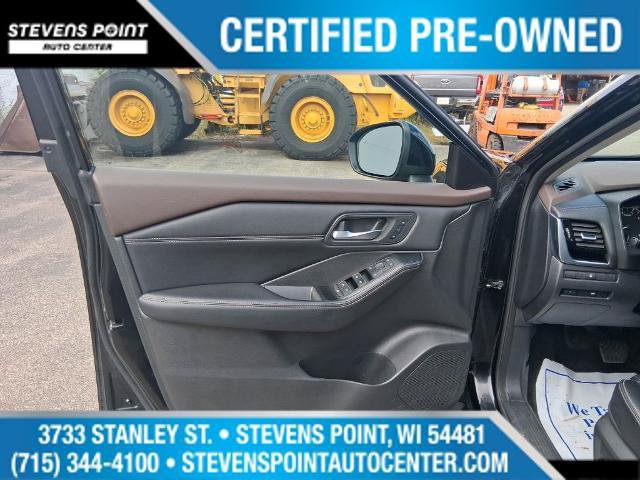Used 2023 Nissan Rogue SL w/ SL Premium Package AWD/4WD image 16