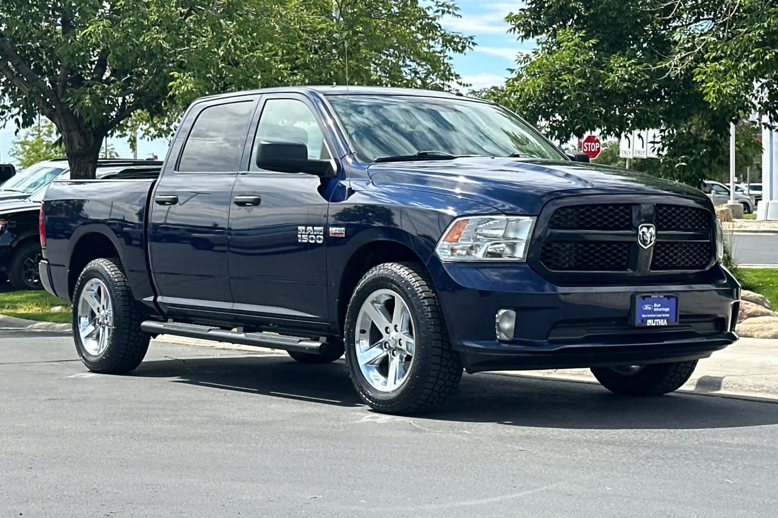 Used 2018 RAM 1500 Express w/ Express Value Package AWD/4WD image 9