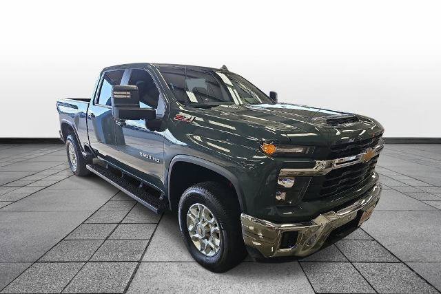 Used 2025 Chevrolet Silverado 2500 LT w/ All Star Edition AWD/4WD image 3
