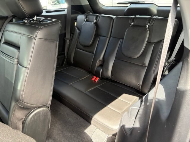 Certified 2022 Ford Explorer XLT w/ Equipment Group 202A AWD/4WD image 31