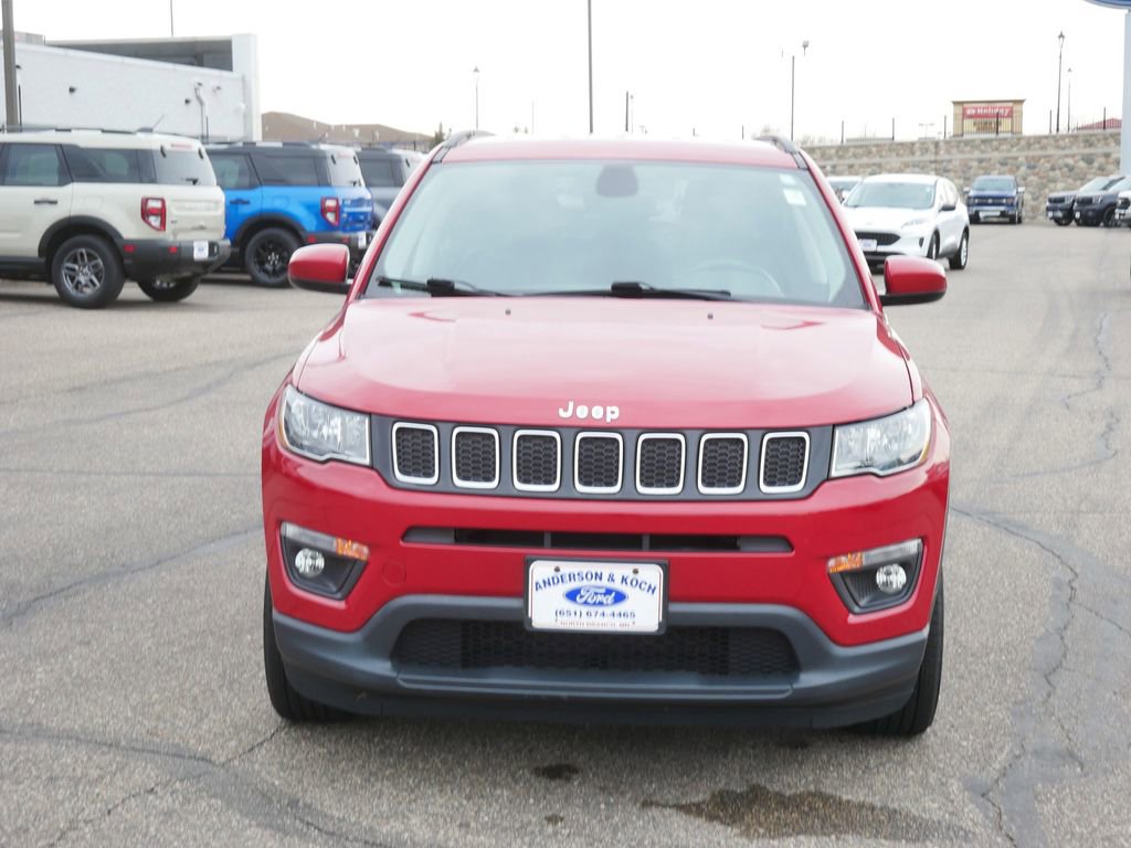Used 2018 Jeep Compass Latitude w/ Cold Weather Group AWD/4WD image 2