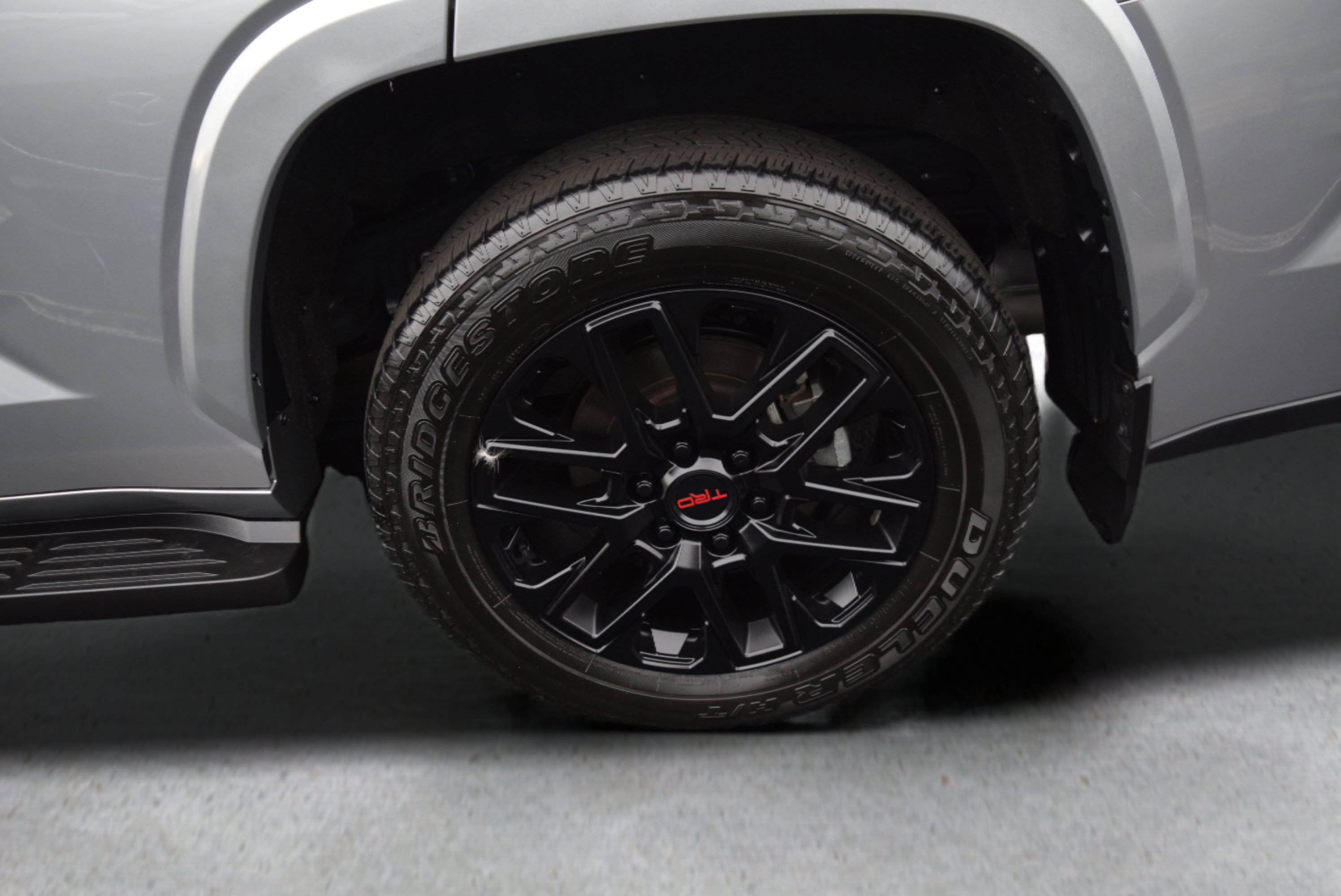 Used 2024 Toyota Sequoia SR5 w/ SR5 Premium Package AWD/4WD image 6