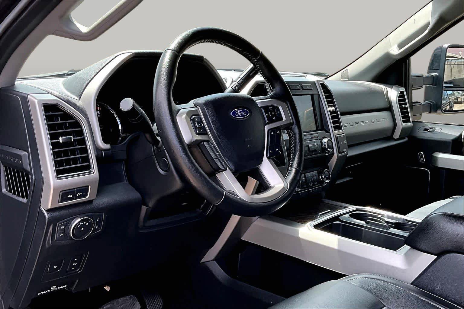 Certified 2019 Ford F450 Lariat w/ Lariat Ultimate Package AWD/4WD image 18