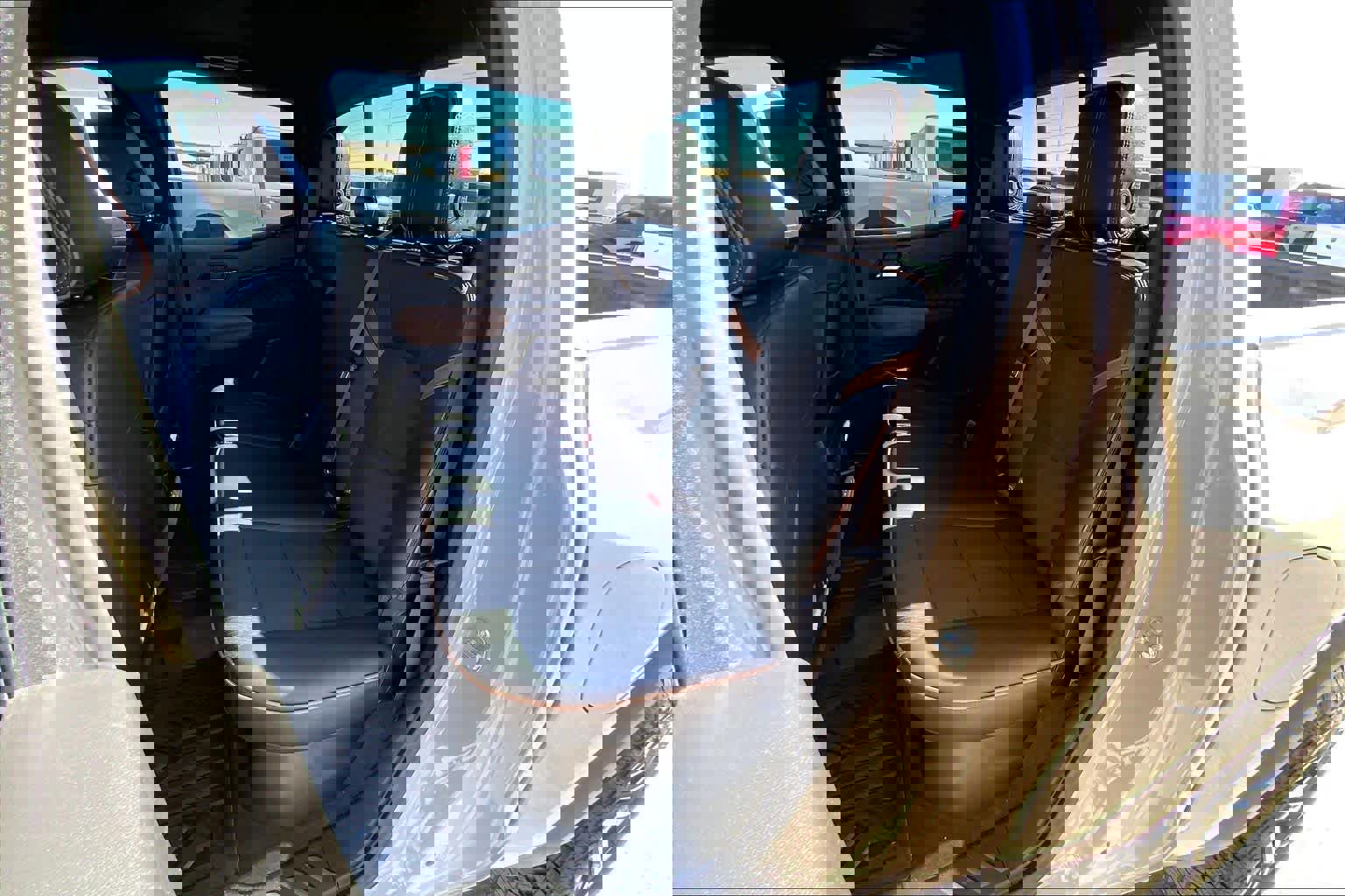 Used 2024 GMC Canyon AT4 w/ Technology Package image 21