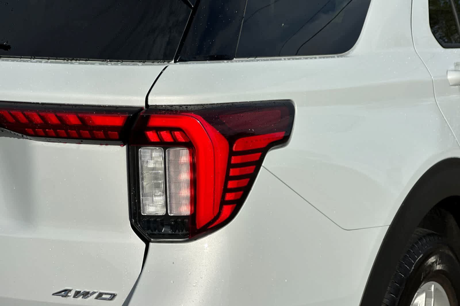 Certified 2025 Ford Explorer Active AWD/4WD image 29