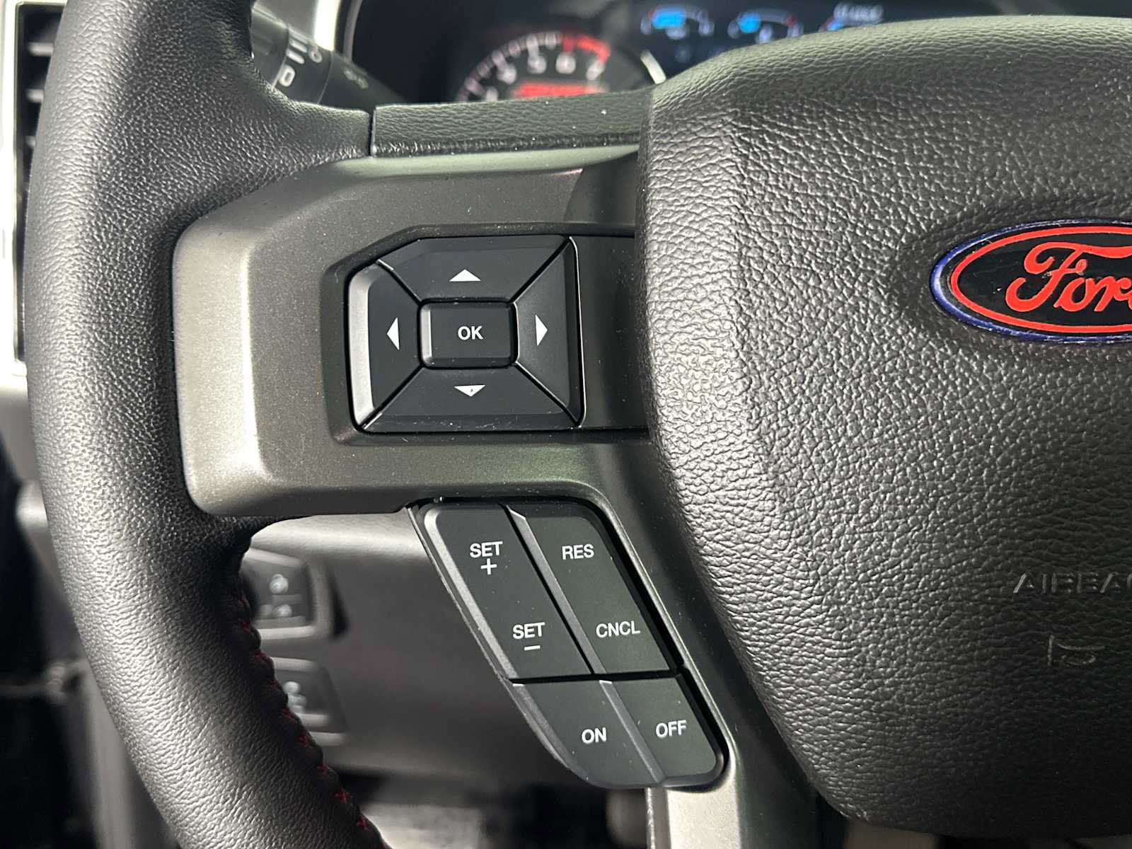 Certified 2018 Ford F150 Lariat w/ Equipment Group 502A Luxury AWD/4WD image 29