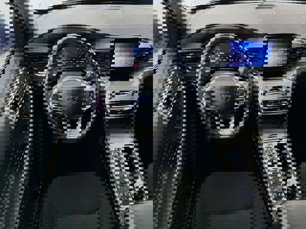 Certified 2022 Ford Explorer XLT image 10