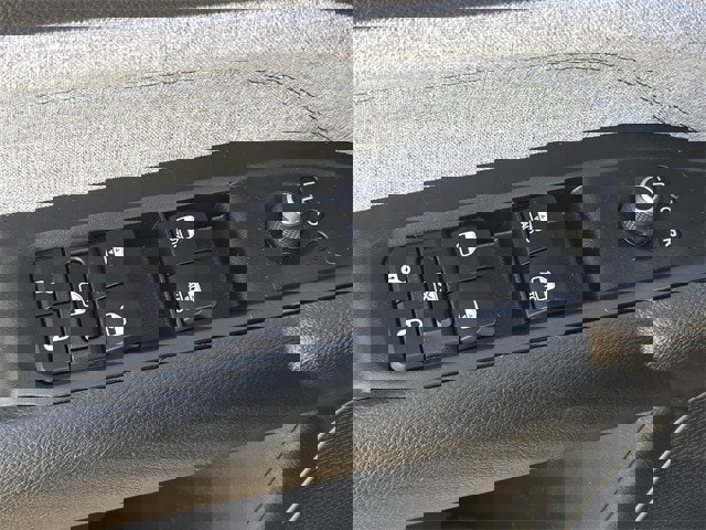 Used 2023 Jeep Compass Sport image 13