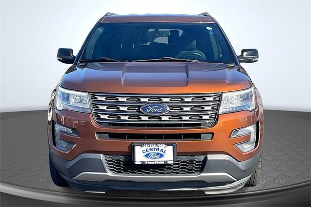 Certified 2017 Ford Explorer XLT w/ Equipment Group 201A image 3