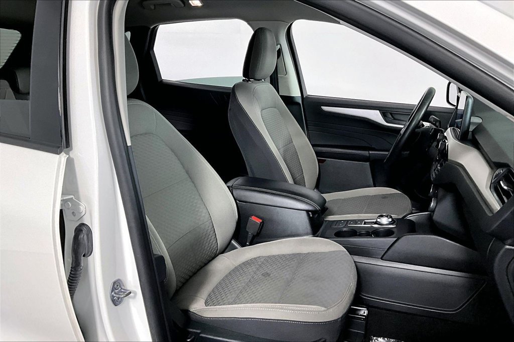Certified 2022 Ford Escape SE w/ Cold Weather Package AWD/4WD image 7