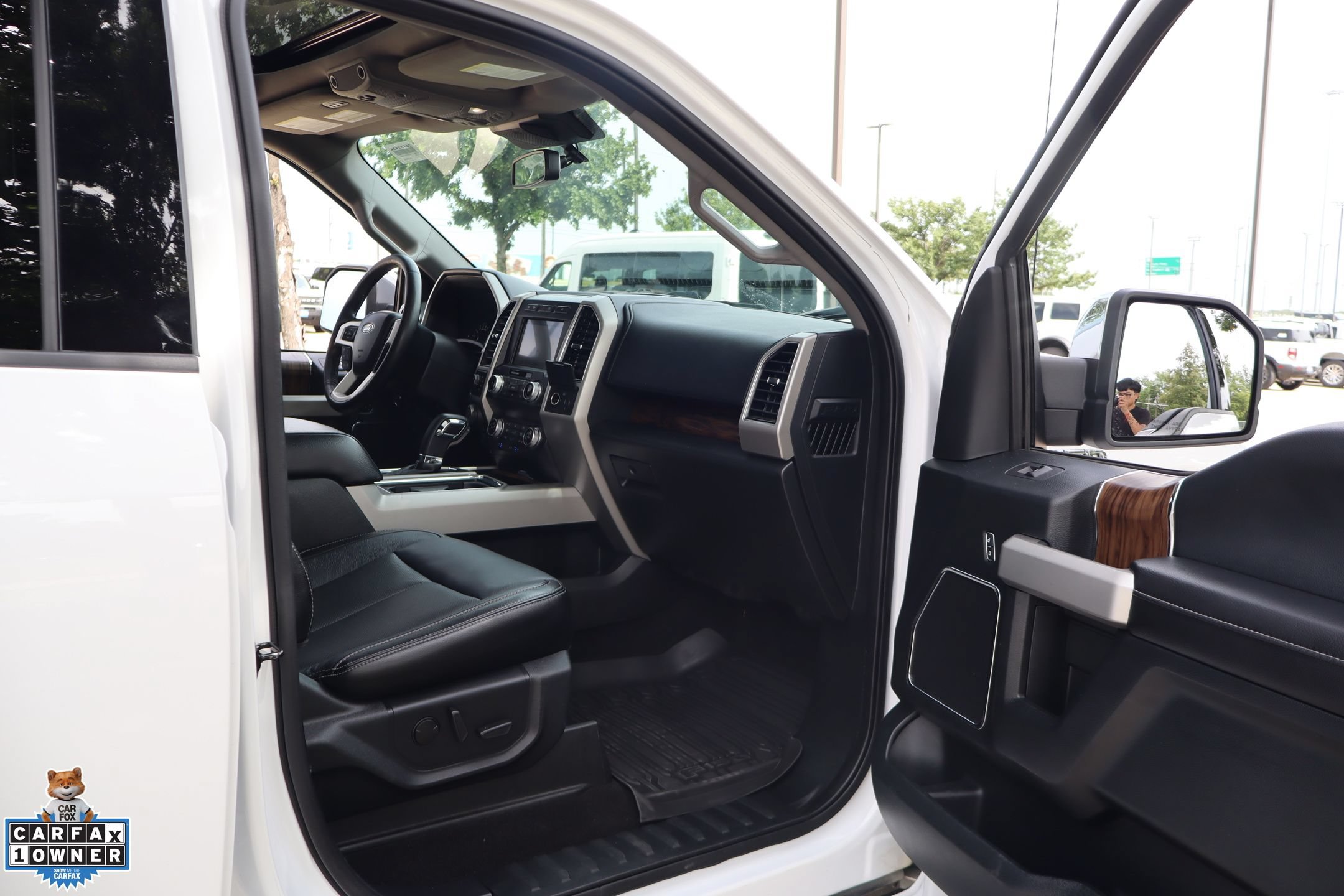Certified 2019 Ford F150 Lariat w/ Equipment Group 502A Luxury AWD/4WD image 28