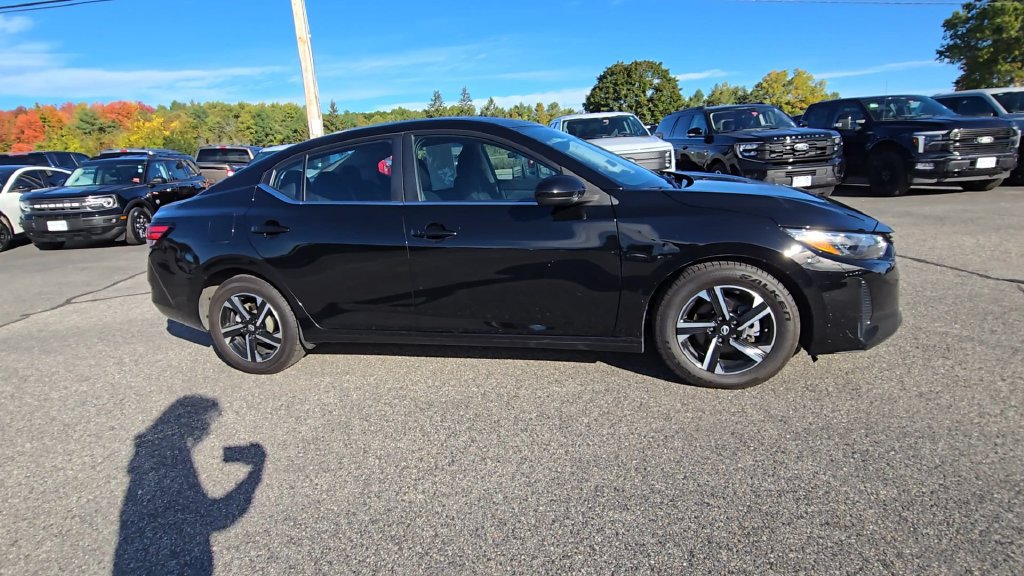 Used 2024 Nissan Sentra SV FWD image 19