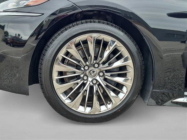 Used 2018 Lexus LS 500 AWD w/ Interior Upgrade Package image 24