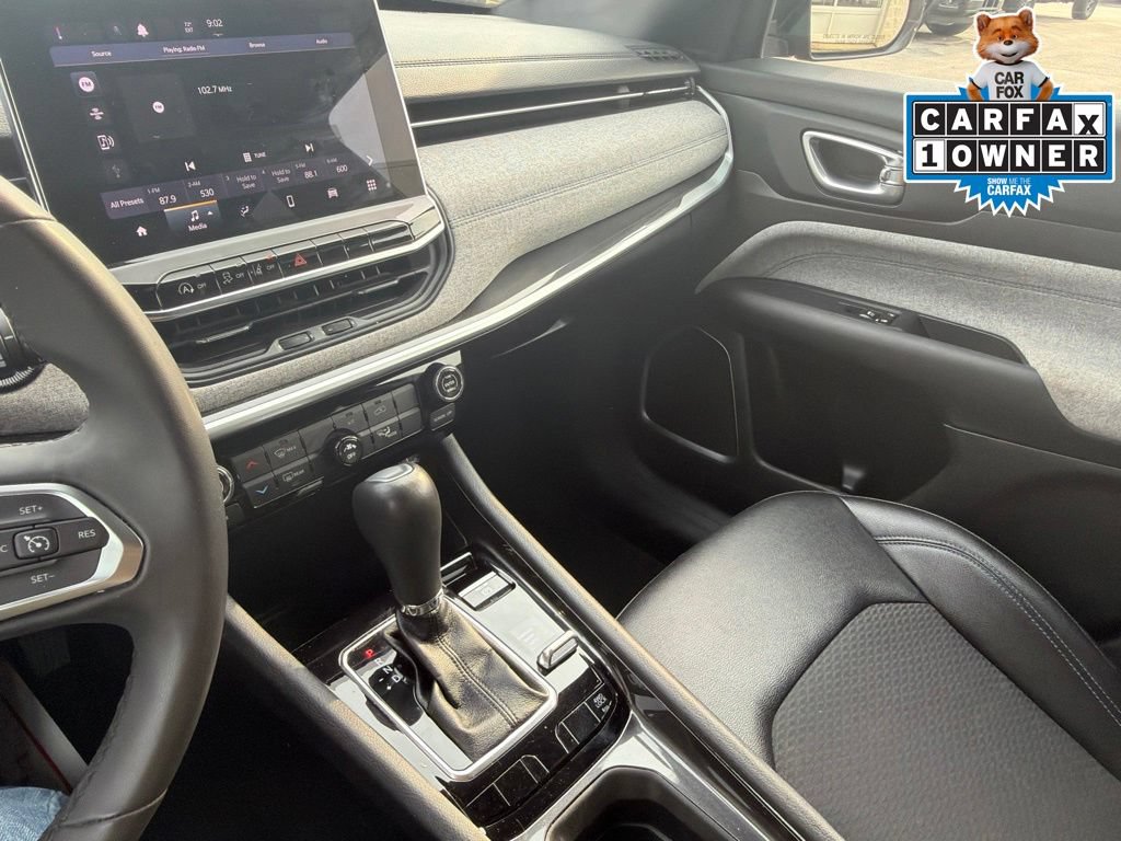 Used 2024 Jeep Compass Latitude AWD/4WD image 30