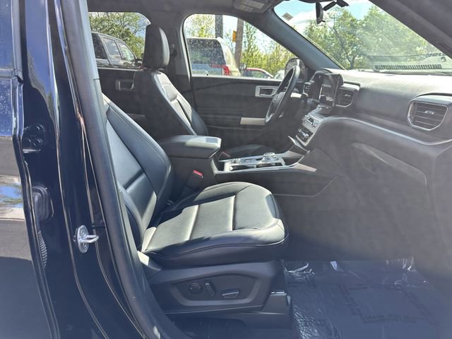 Certified 2023 Ford Explorer XLT w/ Equipment Group 202A image 35
