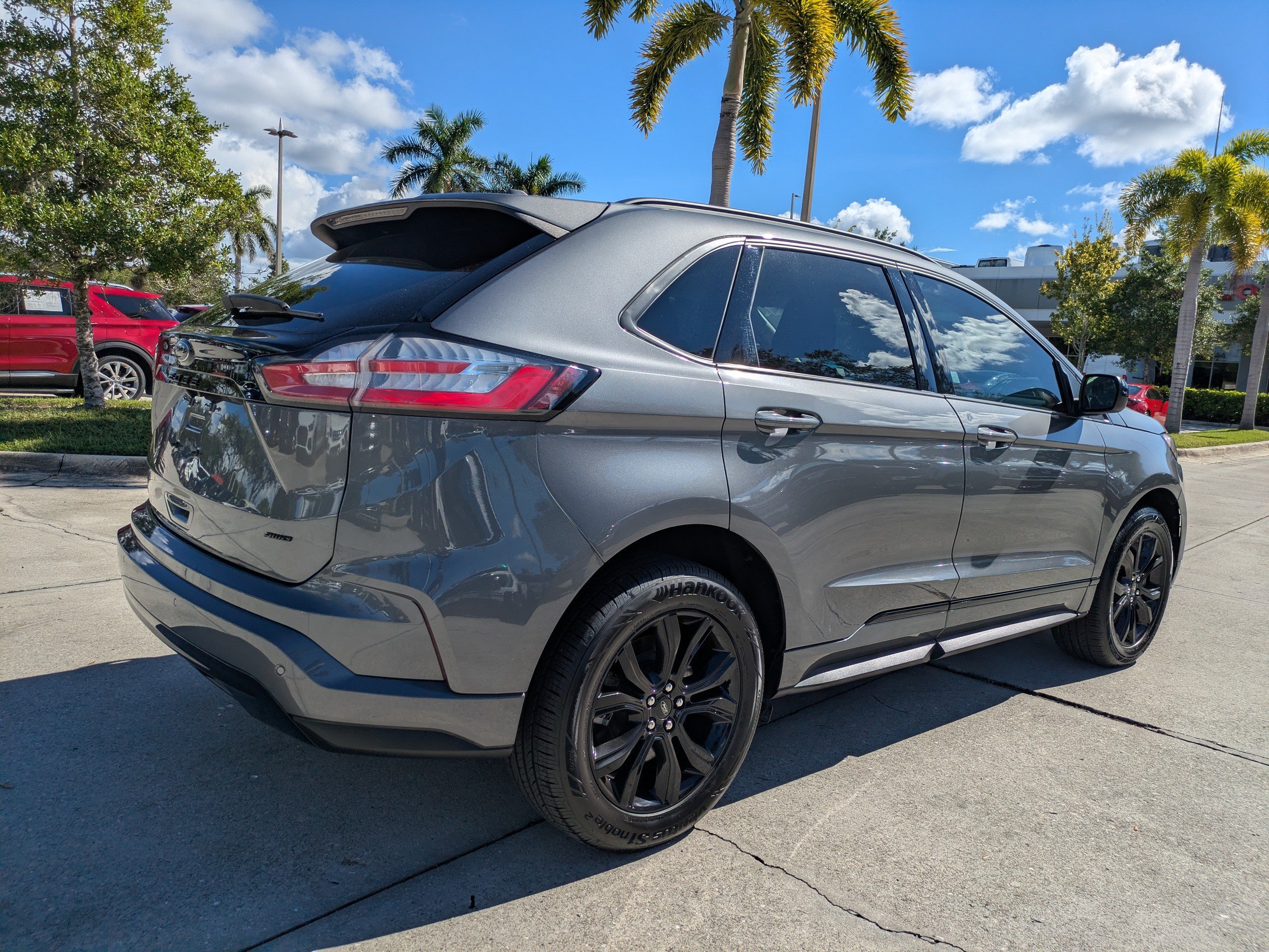 Certified 2024 Ford Edge SE w/ Black Appearance Package AWD/4WD image 4