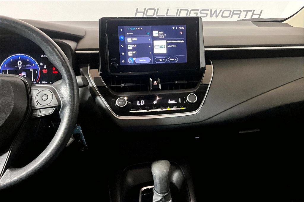 Used 2026 Toyota Corolla LE FWD image 5