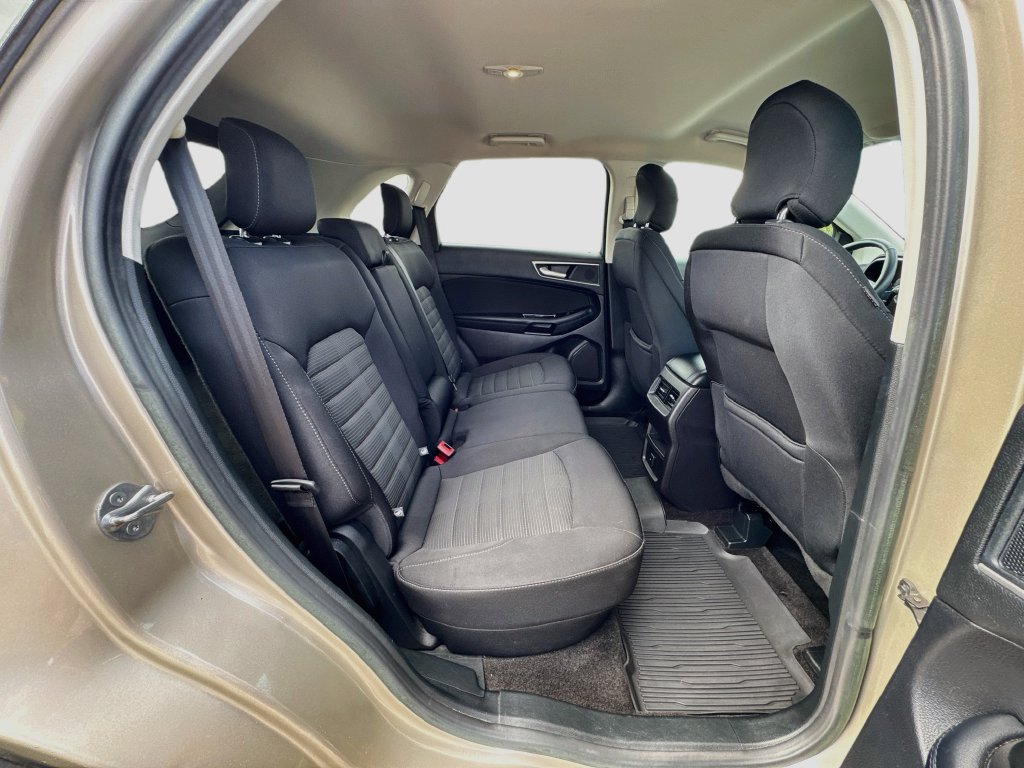 Certified 2018 Ford Edge SEL w/ Ford Safe & Smart Package FWD image 26
