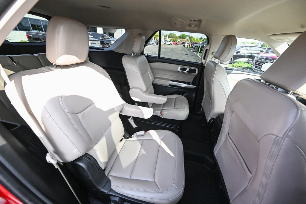 Certified 2023 Ford Explorer XLT w/ Equipment Group 202A image 33
